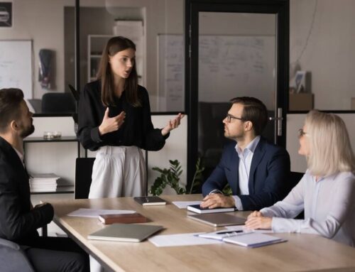 ¿Pueden limitarse las facultades del órgano de administración?